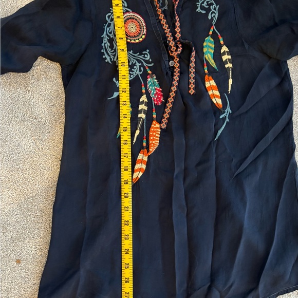 Johnny Was  Dream Catcher embroidered navy blouse x small excellent condition - Picture 8 of 11